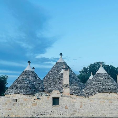 Scardino Trulli Hotel Locorotondo Exterior foto