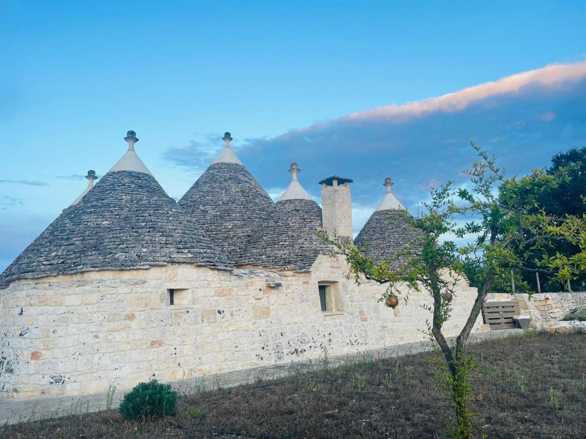 Scardino Trulli Hotel Locorotondo Exterior foto